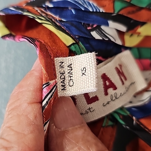 DOLAN adorable little blouse cap sleeves.  Gathered at the top.‎ XS - Picture 8 of 15